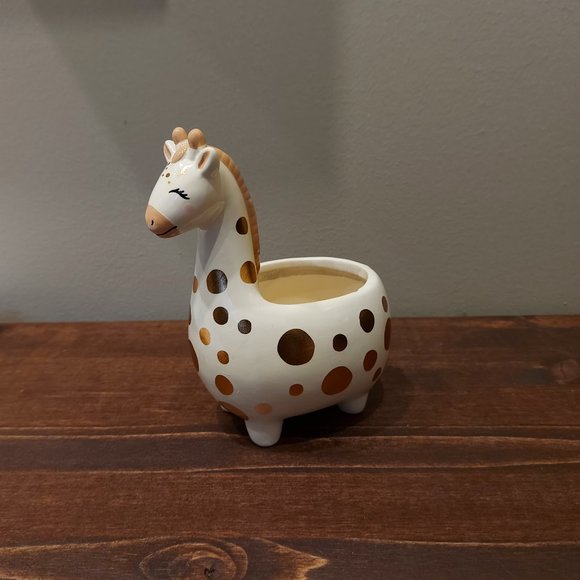 Charmed Aroma Giraffe Candle Holder - Picture 6 of 9